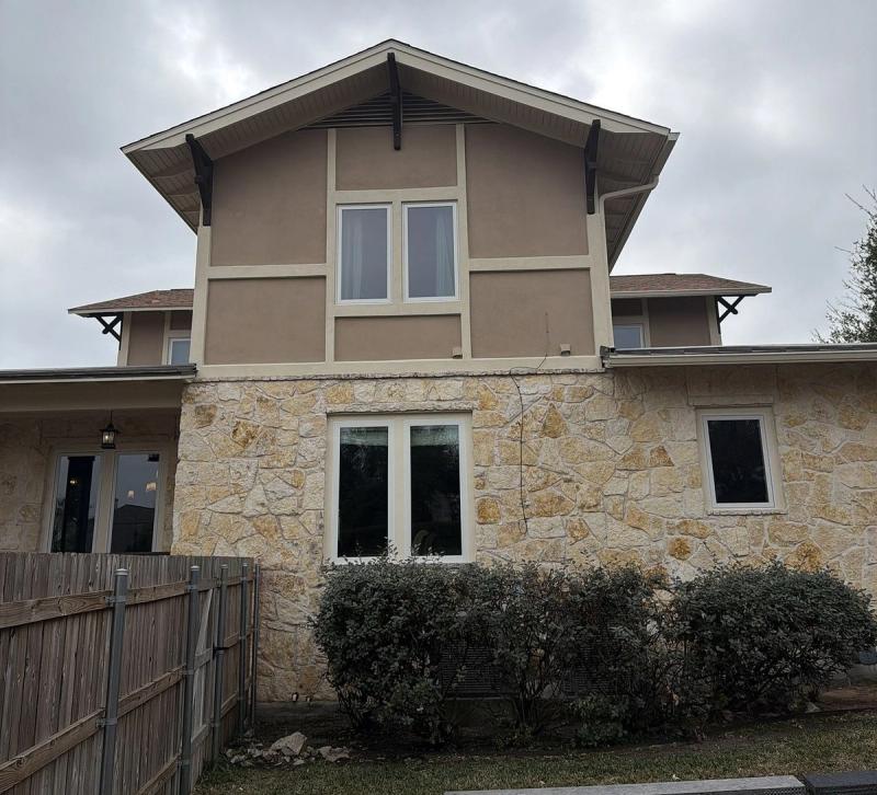Andersen 100 Series detail — The Reserve At Twin Creeks, Cedar Park (photo 9)