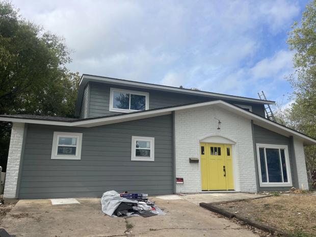 Siding project photo 4 of 7 — Cavalier Park, Austin, TX