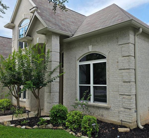 Windows in Falkirk Cove, Round Rock, TX