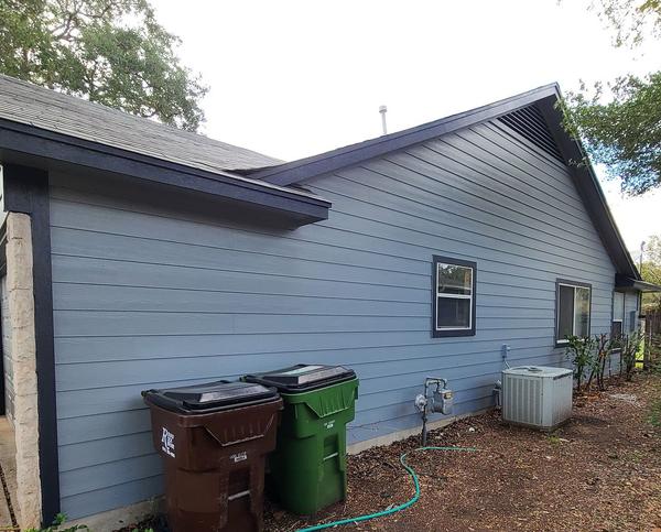 Siding project photo 4 of 4 — Somerset, Round Rock, TX