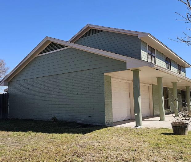 James Hardie 8.25" Select Cedar Mill detail — Heritage Hills, Austin (photo 5)