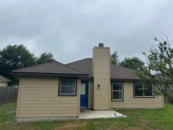 Siding & Shingle Roofing in Ashford Park, Buda, TX