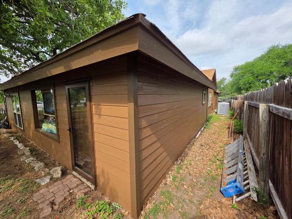 Siding project photo 5 of 10 — Castlelake, Marble Falls, TX