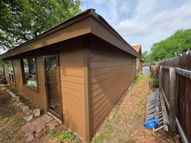 Siding project photo 5 of 10 — Castlelake, Marble Falls, TX