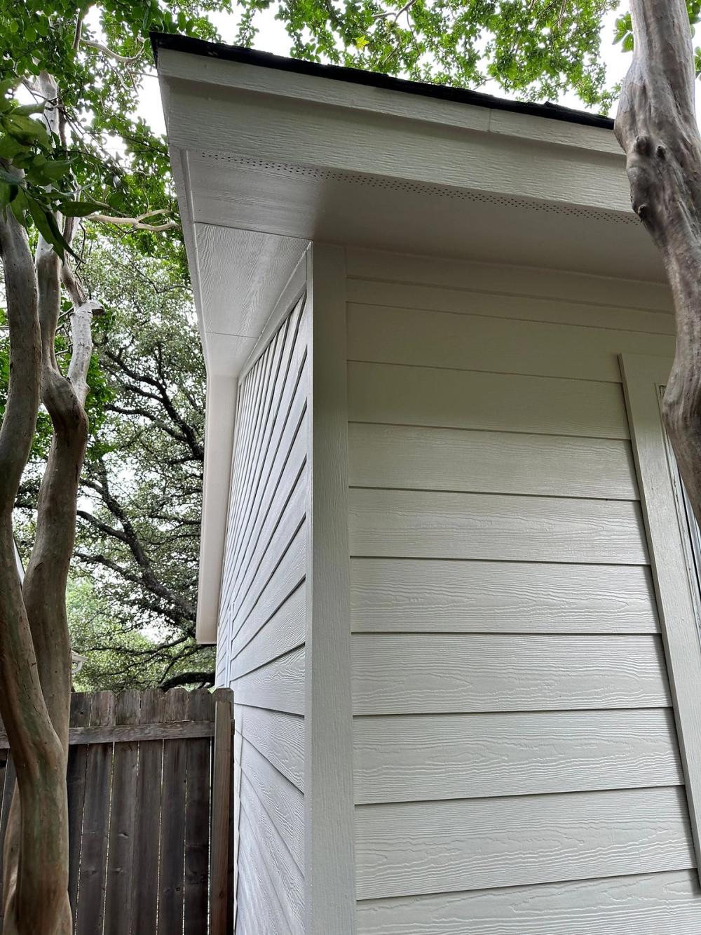 James Hardie 8.25" Primed Select Cedar Mill detail — Milwood, Austin