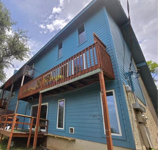 James Hardie Select Cedar Mill 8.25" detail — Rockcrest Circle, Austin (photo 4)