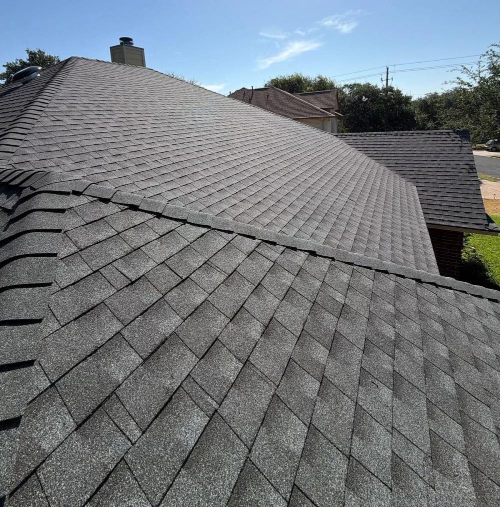 GAF Timberline HDZ detail — Legend Oaks, Austin