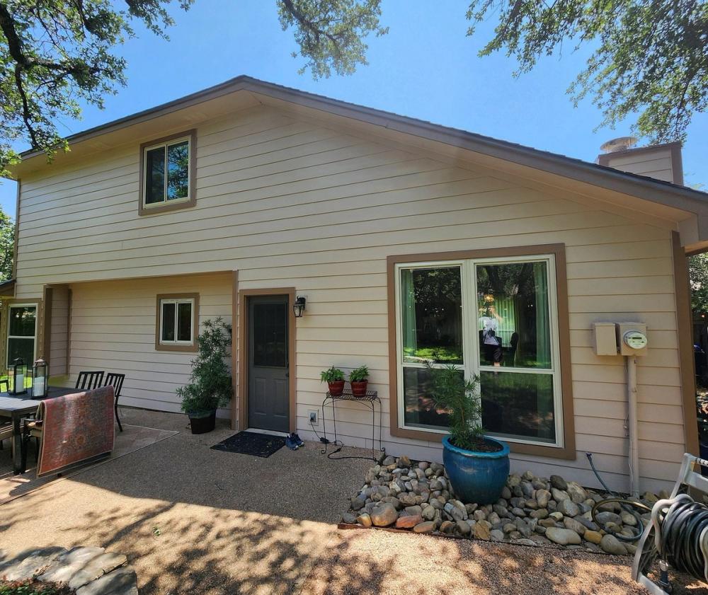 James Hardie 8.25" Select Cedarmill detail — Woods Of Brushy Creek, Austin
