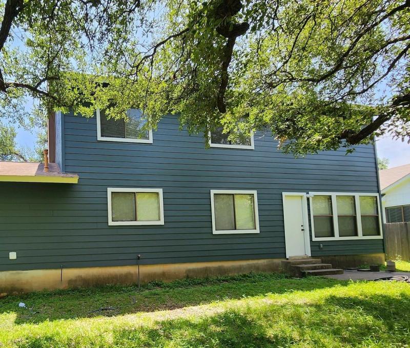 Siding project photo 3 of 4 — Gracywoods, Austin, TX