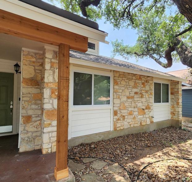 James Hardie 8.25" Primed Select Cedar Mill detail — Milwood, Austin (photo 9)