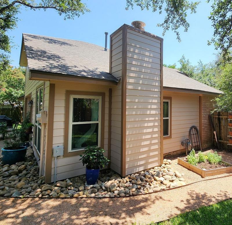 James Hardie 8.25" Select Cedarmill detail — Woods Of Brushy Creek, Austin (photo 7)