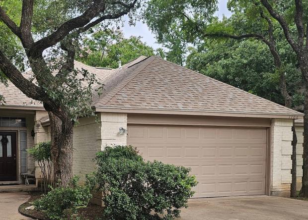James Hardie Custom Colonial Roughsawn detail — The Woods, Round Rock (photo 3)
