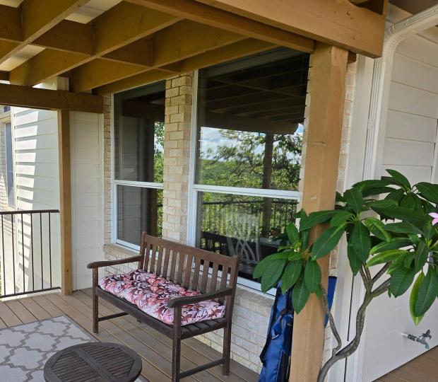 James Hardie Colonial Smooth detail — Canyon Ridge, Austin (photo 3)
