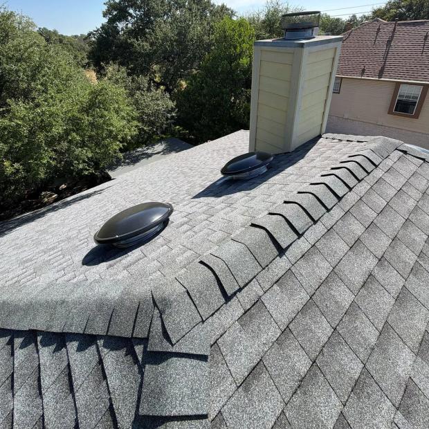 GAF Timberline HDZ detail — Legend Oaks, Austin (photo 4)