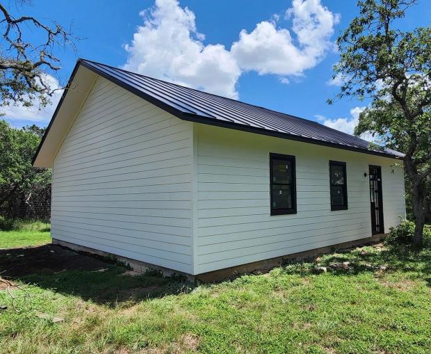 Siding project photo 3 of 5 — Driftwood, TX