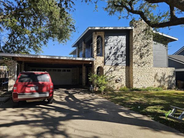 Siding project photo 1 of 2 — Windsor Park, Austin, TX