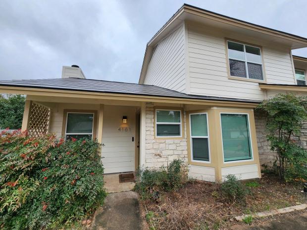Simonton Daylight Max detail — Brodie Lane, Austin (photo 7)