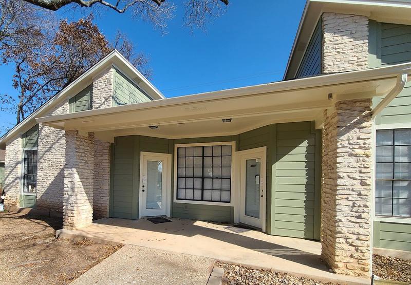 James Hardie HardiePlank Select Cedar Mill 8.25" detail — Ridgewood, Cedar Park (photo 6)