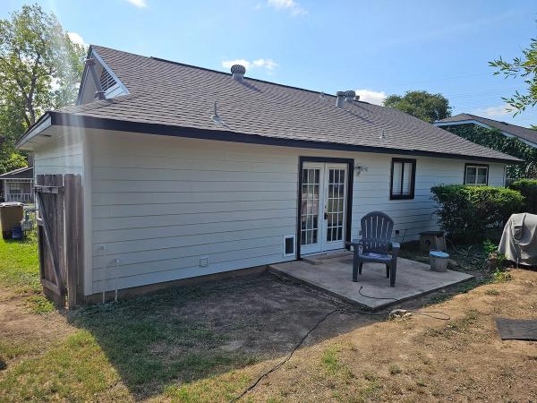 Siding project photo 1 of 6 — North Austin, Austin, TX