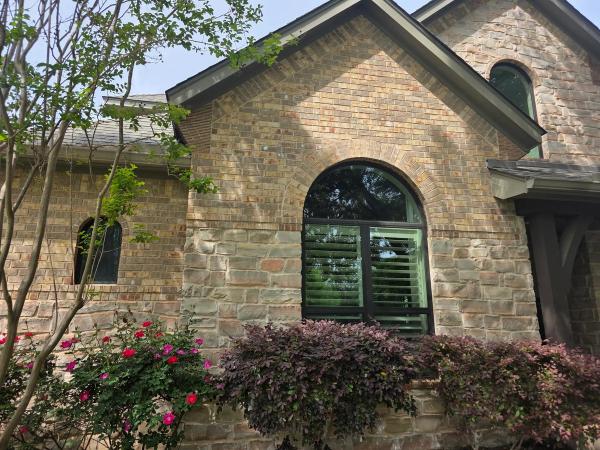 Windows in Sanibel Court, Round Rock, TX