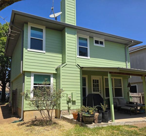James Hardie Siding & Windows in Greenslopes at Lake Creek, Round Rock — completed project by Austin Pro