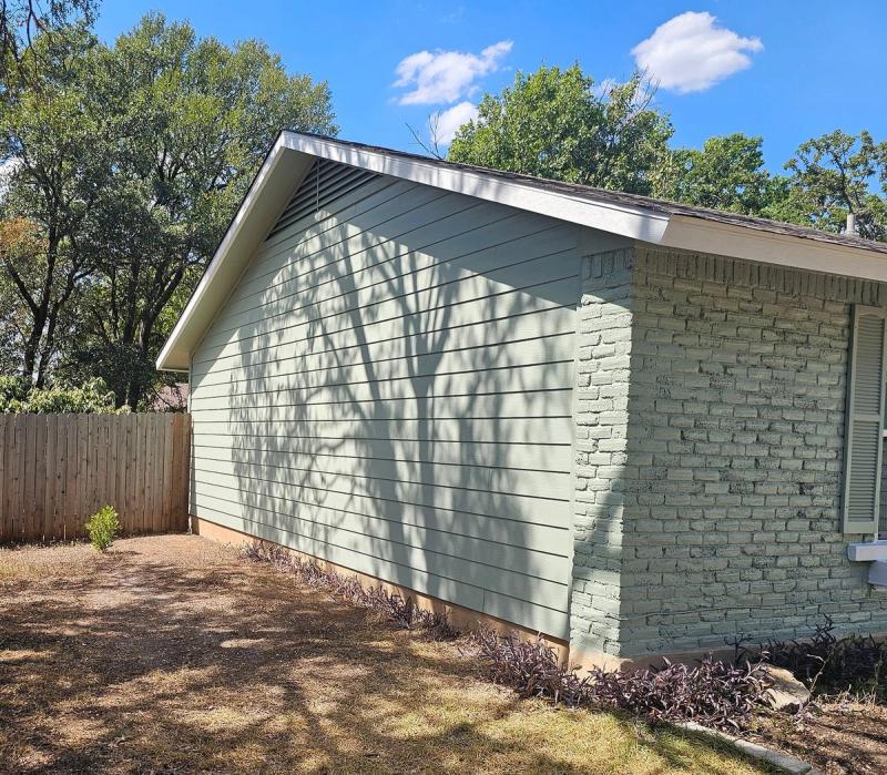 James Hardie 8.25" Primed Select Cedar Mill detail — Travis Country, Austin (photo 9)