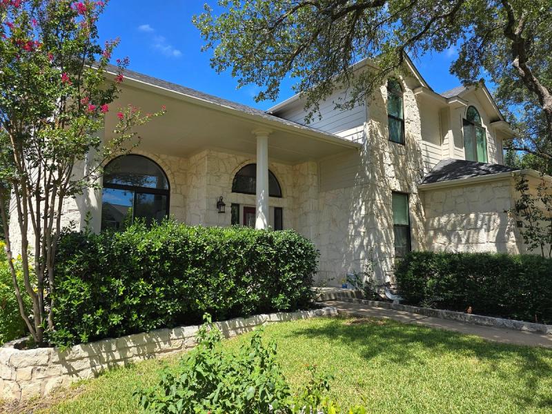 James Hardie 8.25" Primed Select Cedar Mill detail — Anderson Mill West, Cedar Park (photo 7)