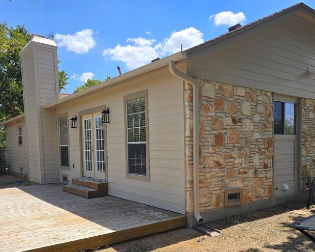 James Hardie Select Cedar Mill 8.25" detail — Block House Creek, Leander (photo 4)