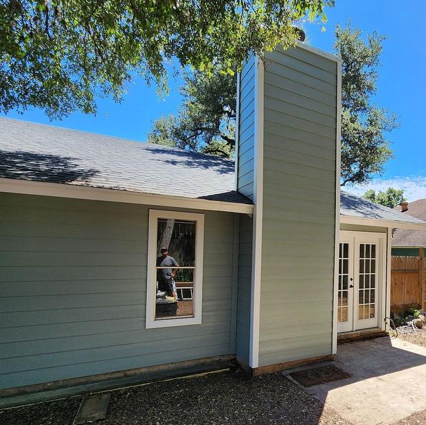 James Hardie 8.25" Select Cedar Mill detail — Cherry Creek, Austin (photo 5)