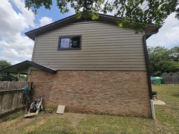 James Hardie 8.25" Select Cedar Mill detail — Oak Ridge, Austin (photo 5)