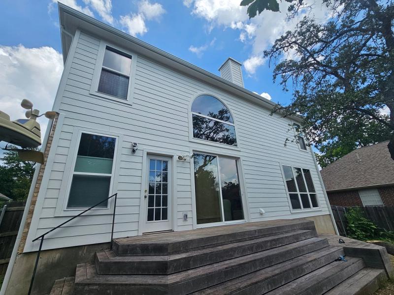James Hardie 8.25" Select Cedar Mill detail — Travis Country, Austin (photo 7)