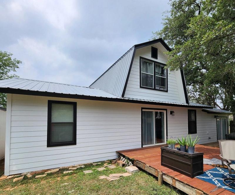 Siding project photo 3 of 4 — Spicewood, TX