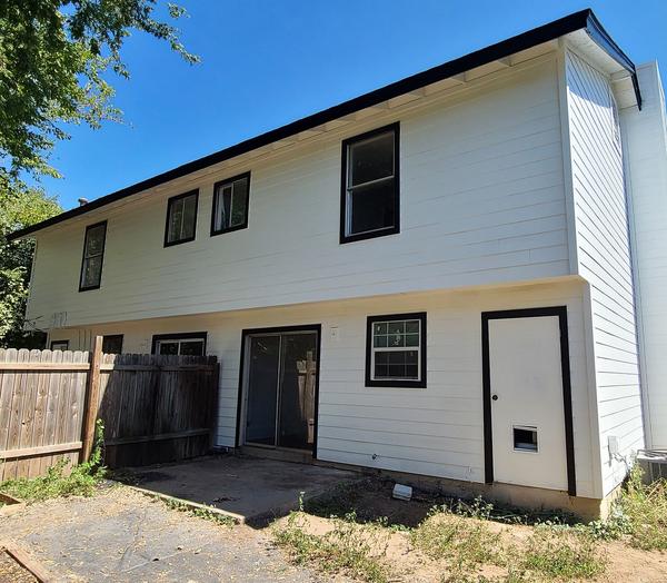 Siding project photo 7 of 7 — Windsor Park, Austin, TX