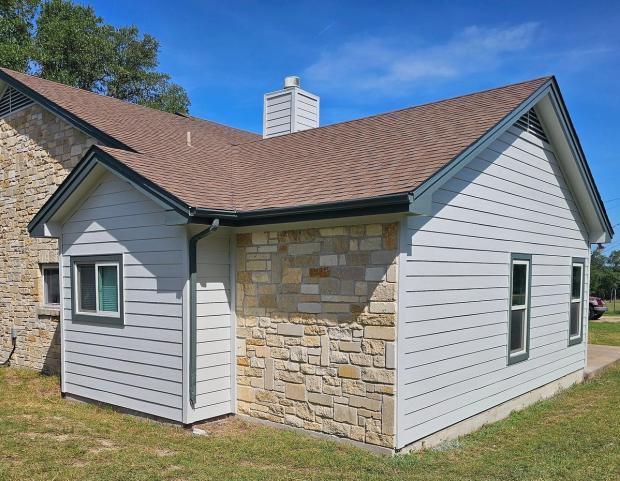James Hardie 8.25" Select Cedar Mill detail — Austin, Dripping Springs (photo 2)