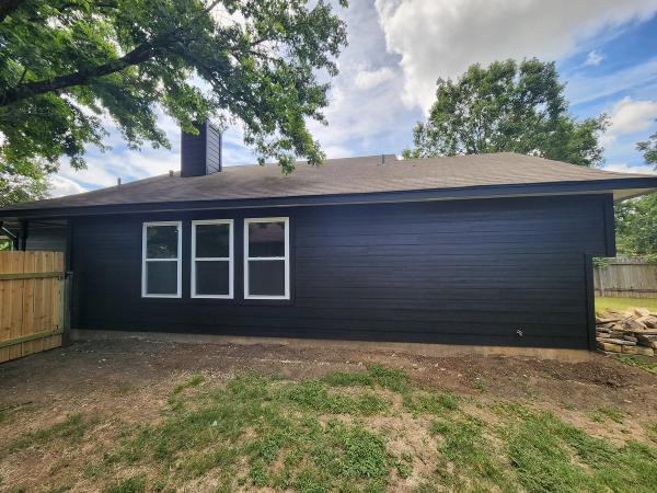 Siding project photo 3 of 4 — Wells Branch, Austin, TX