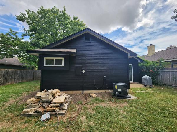 Siding project photo 1 of 4 — Wells Branch, Austin, TX