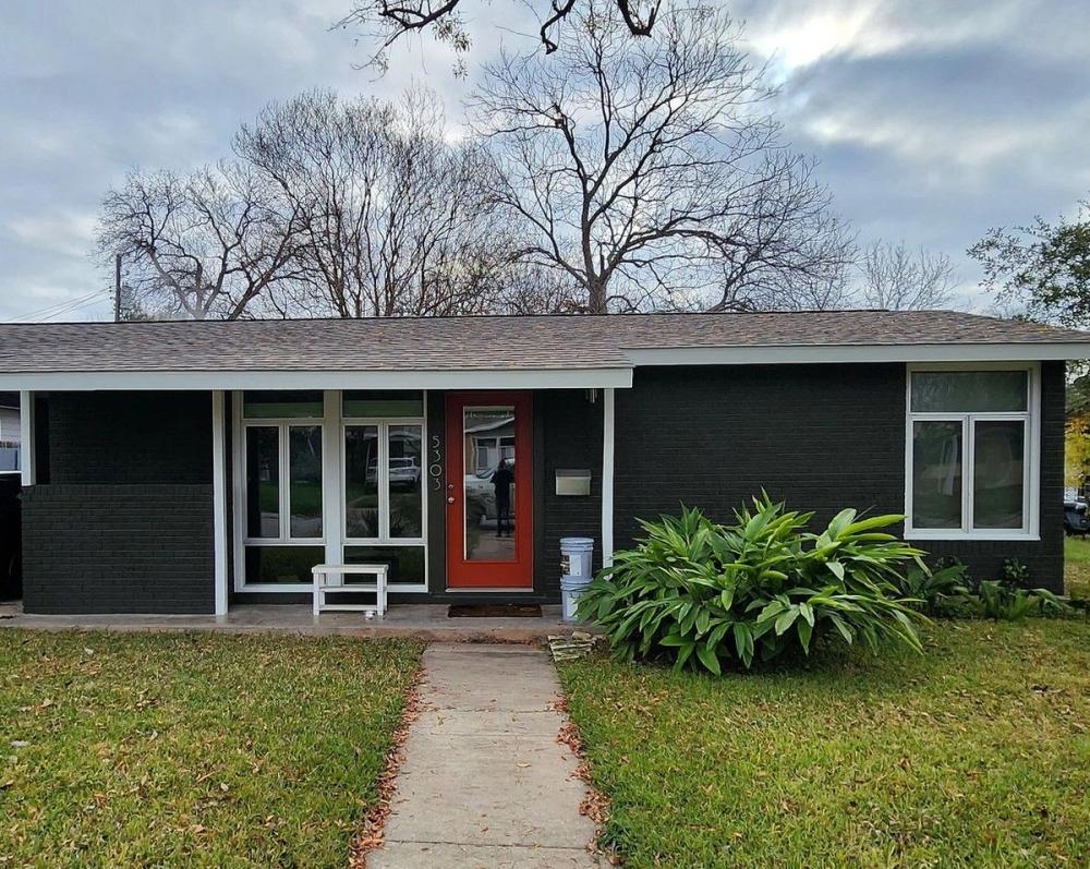 Siding project photo 1 of 5 — Windsor Park, Austin, TX