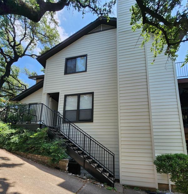 Siding project photo 2 of 8 — Westlake, Austin, TX