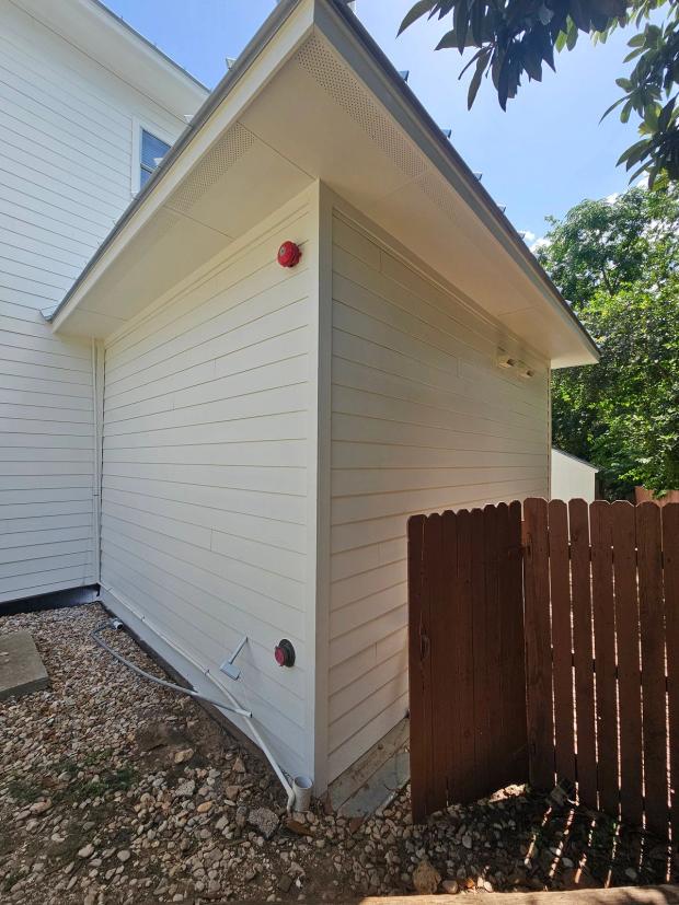 James Hardie 8.25" Primed Select Cedar Mill detail — San Marcos (photo 15)