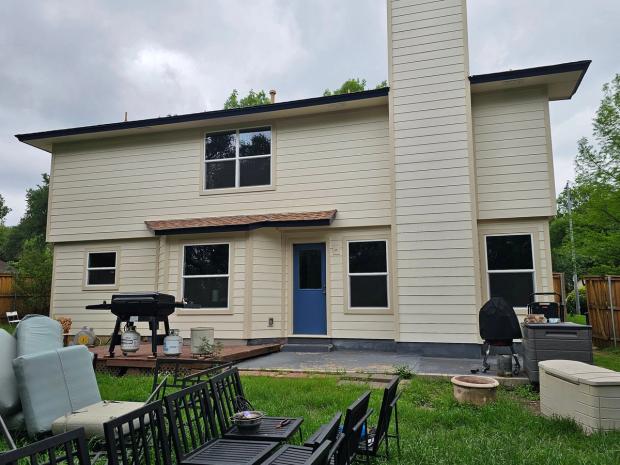 James Hardie 8.25" Select Cedar Mill detail — Cherry Creek, Austin (photo 2)