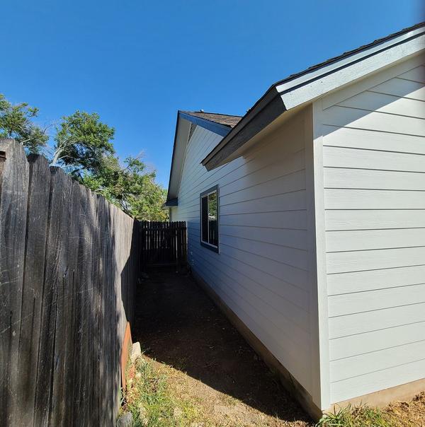 Siding project photo 4 of 4 — Yaupon Trail, Round Rock, TX