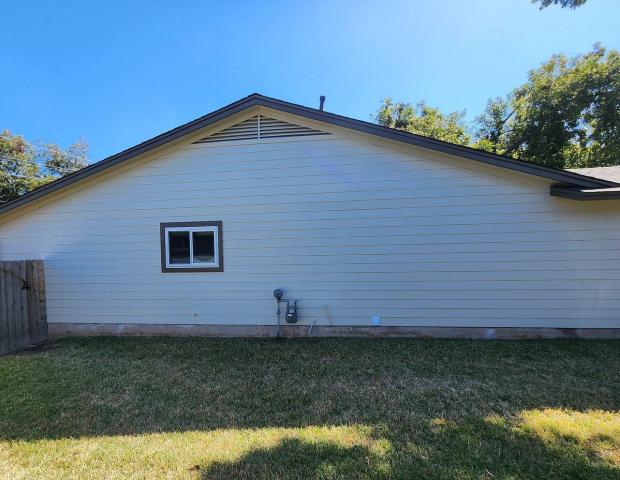 James Hardie 8.25" Primed Select Cedar Mill detail — Village At Anderson Mill, Austin (photo 4)