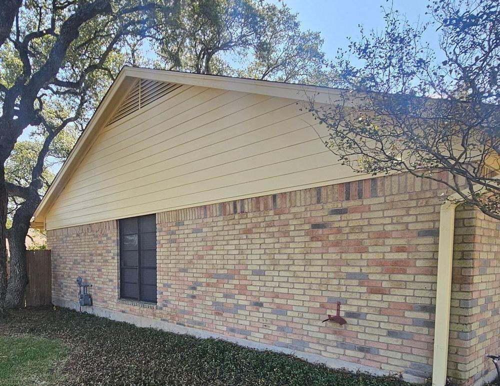 James Hardie 8.25" Select Cedar Mill detail — Mesa Park, Austin