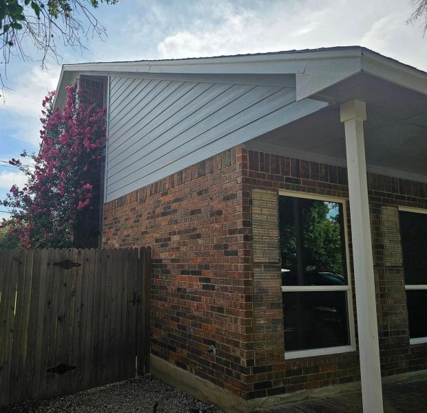 James Hardie 8.25" Select Cedar Mill detail — West Oak Hill, Austin (photo 2)