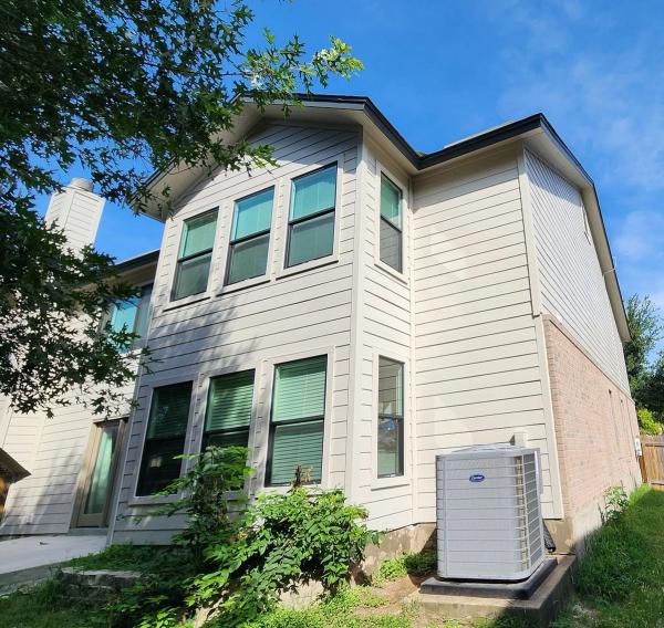 Siding & Windows in Catumet Cove, Pflugerville, TX