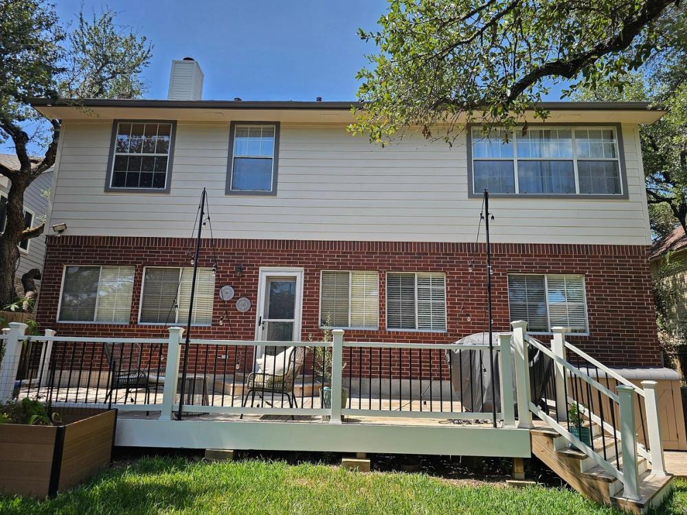 James Hardie 8.25" Select Cedar Mill detail — Anderson Mill, Austin