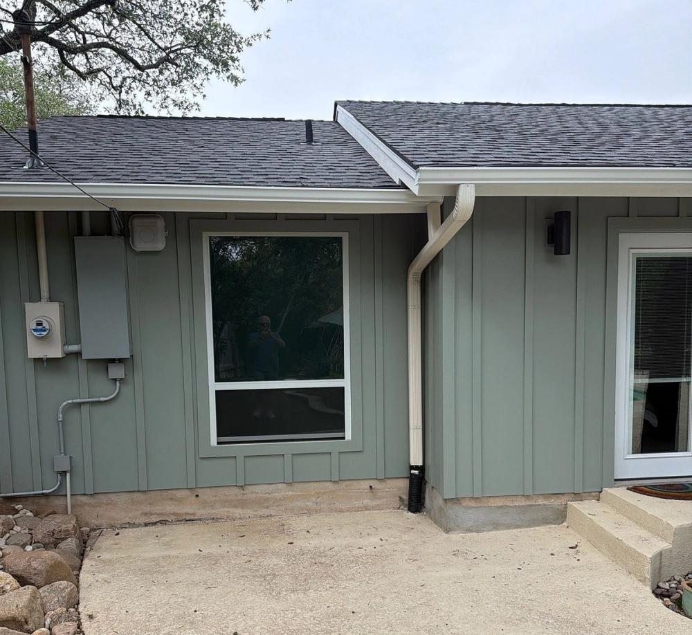 James Hardie James Hardie Board & Batten 16" On Center detail — Spicewood Springs, Austin (photo 16)