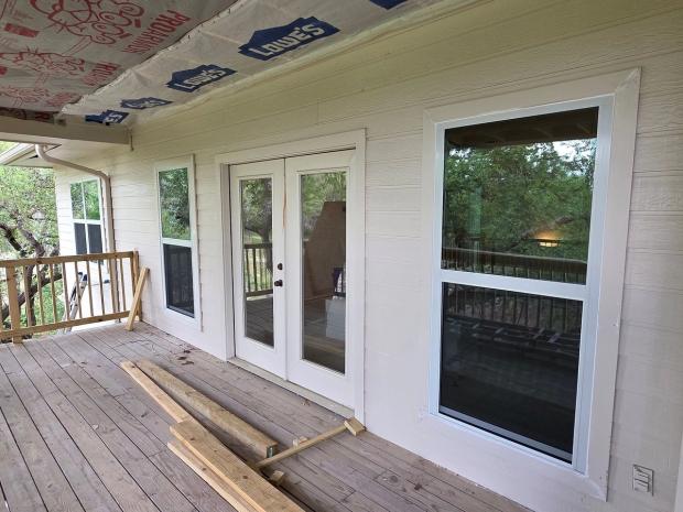NT Windows Twinsulator detail — Sette Tierra, Austin (photo 3)