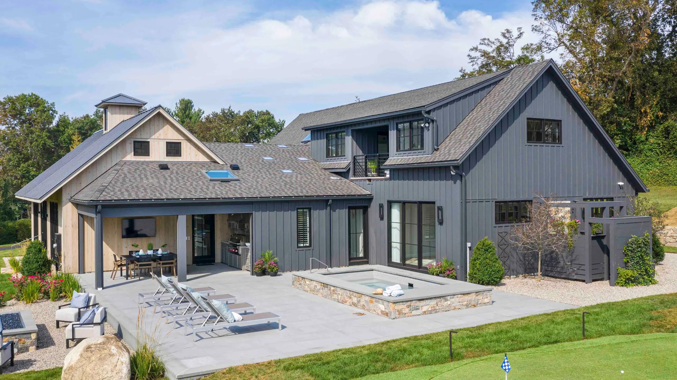 LP® SmartSide® ExpertFinish® Panel & Vertical Siding
