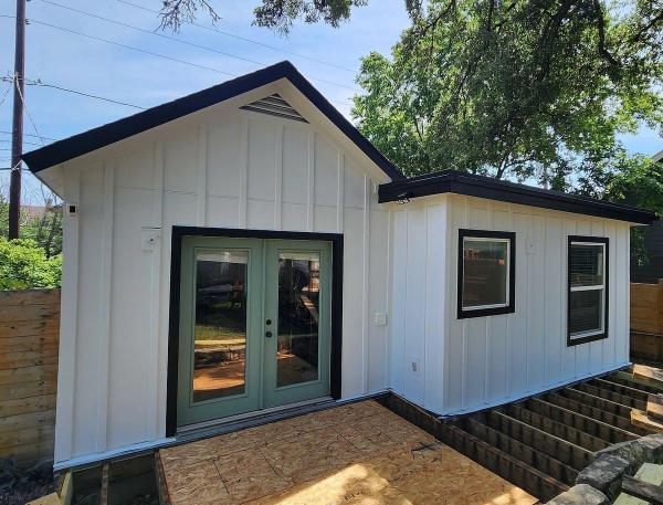 Siding project photo 2 of 4 — East Austin, Austin, TX